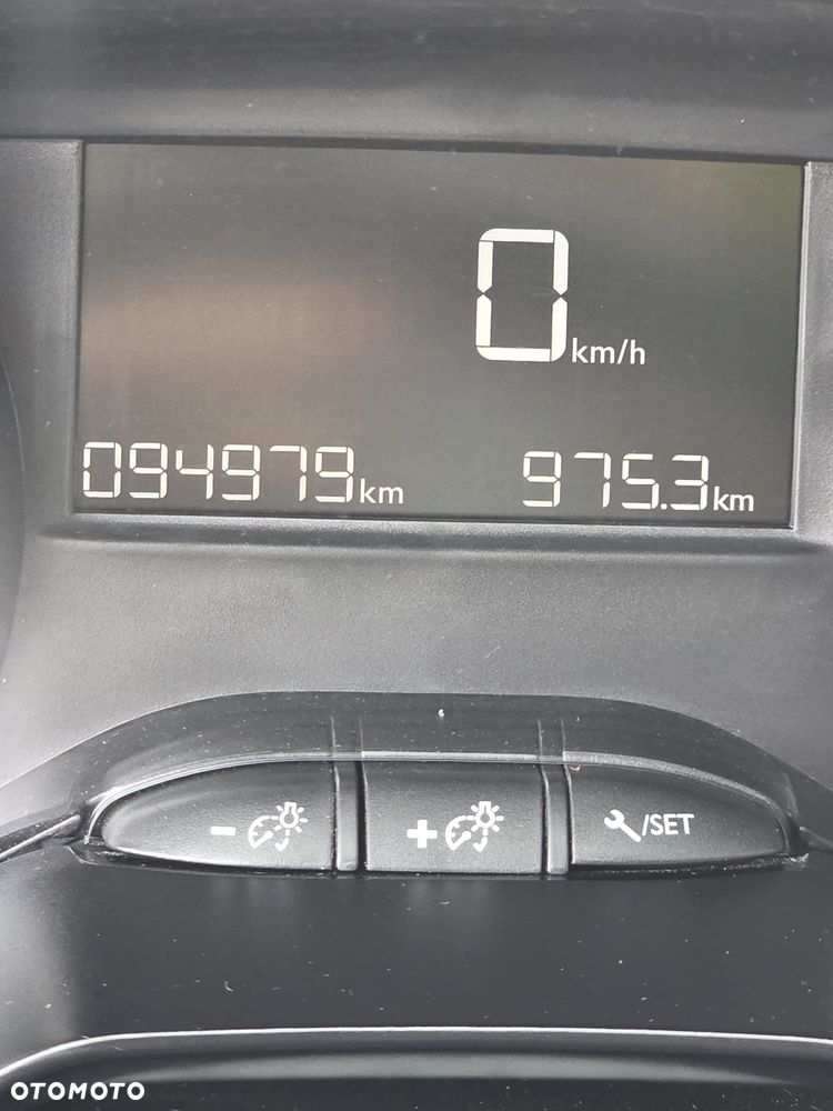 Peugeot 2008 1.2 Pure Tech Style EU6 - 18
