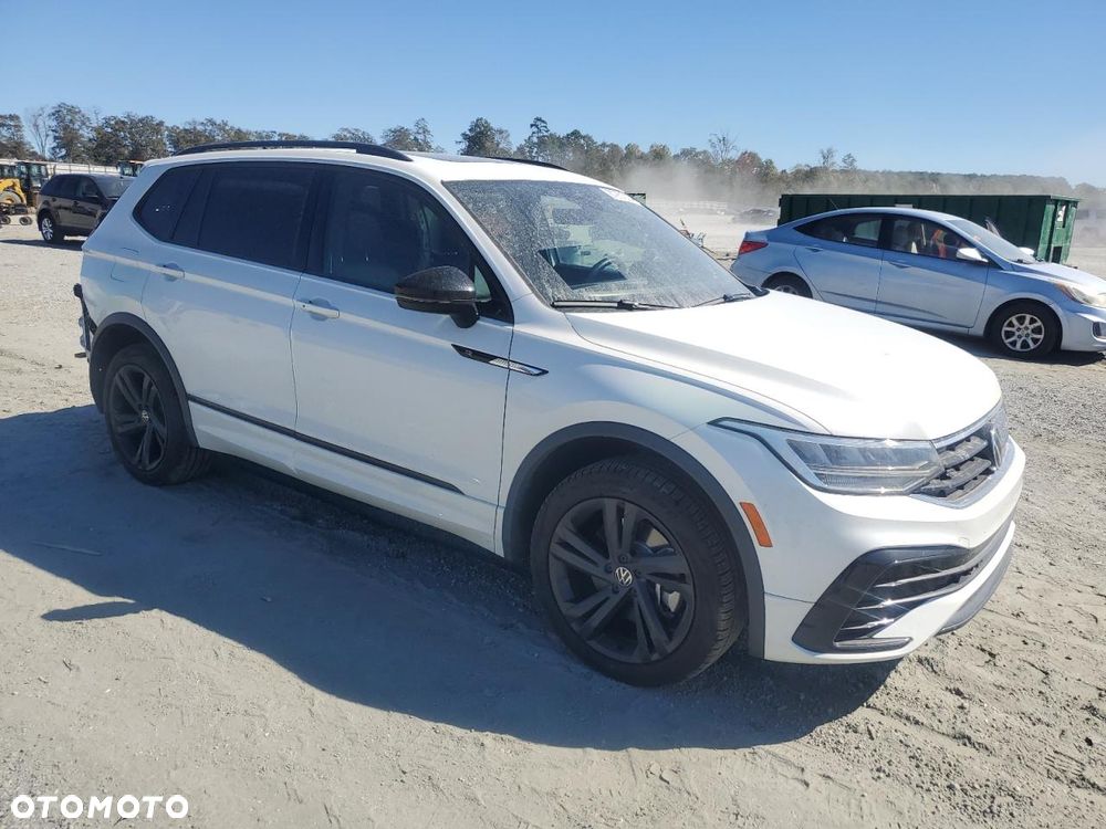 Volkswagen Tiguan - 4