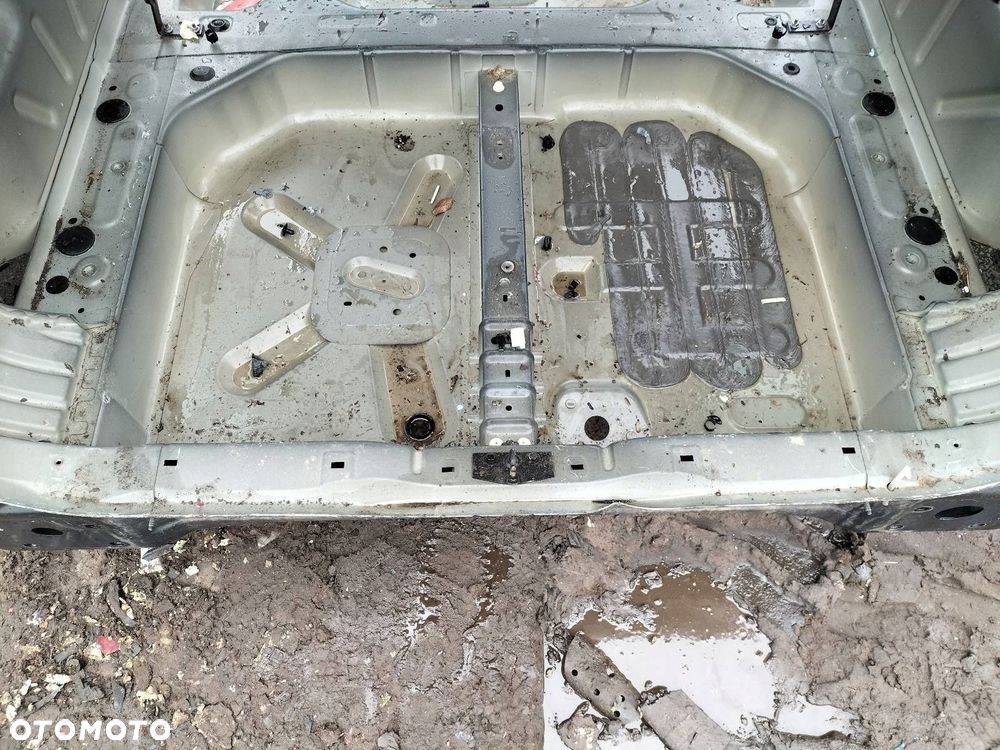 WANNA BAGAŻNIKA PAS TYLNY PEUGEOT 5008 I KTGA - 2