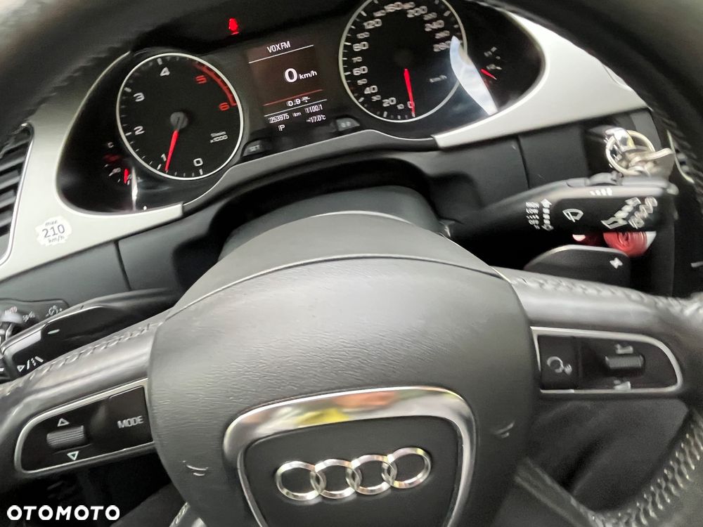 Audi A4 Avant 2.0 TDI DPF multitronic Attraction - 28