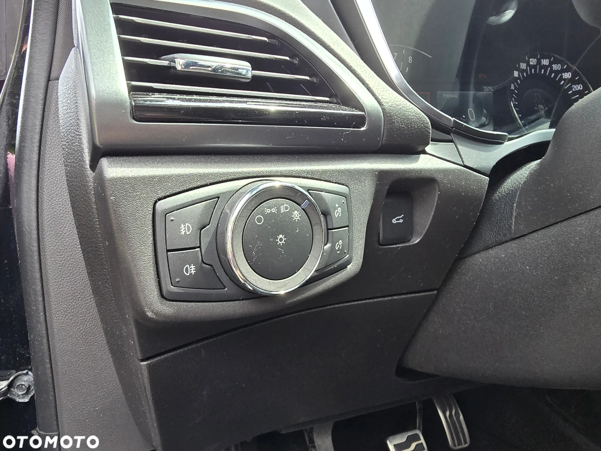 Ford Mondeo 1.5 EcoBoost ST-Line X - 15