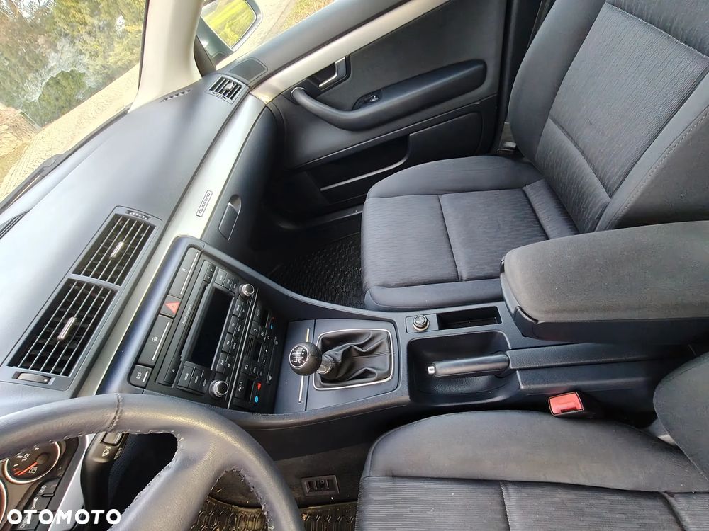 Audi A4 Avant 2.0 TDI DPF quattro - 14