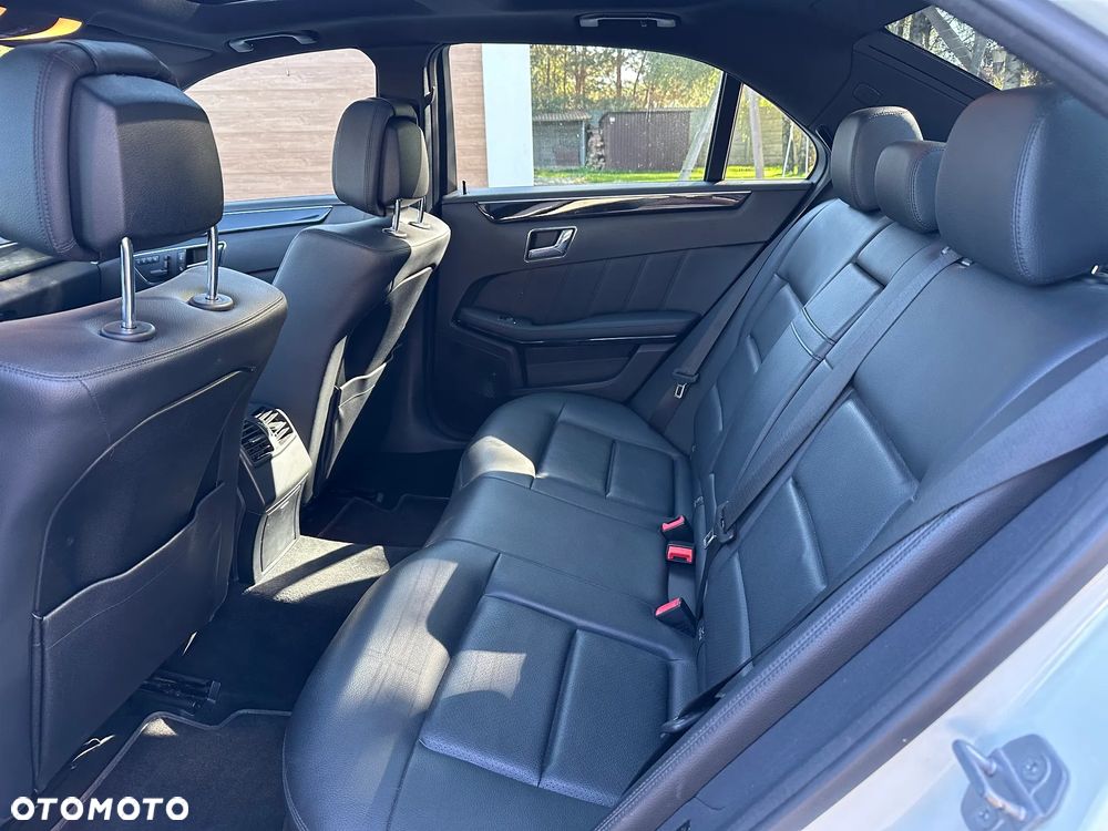 Mercedes-Benz Klasa E 350 4Matic 7G-TRONIC Avantgarde - 13