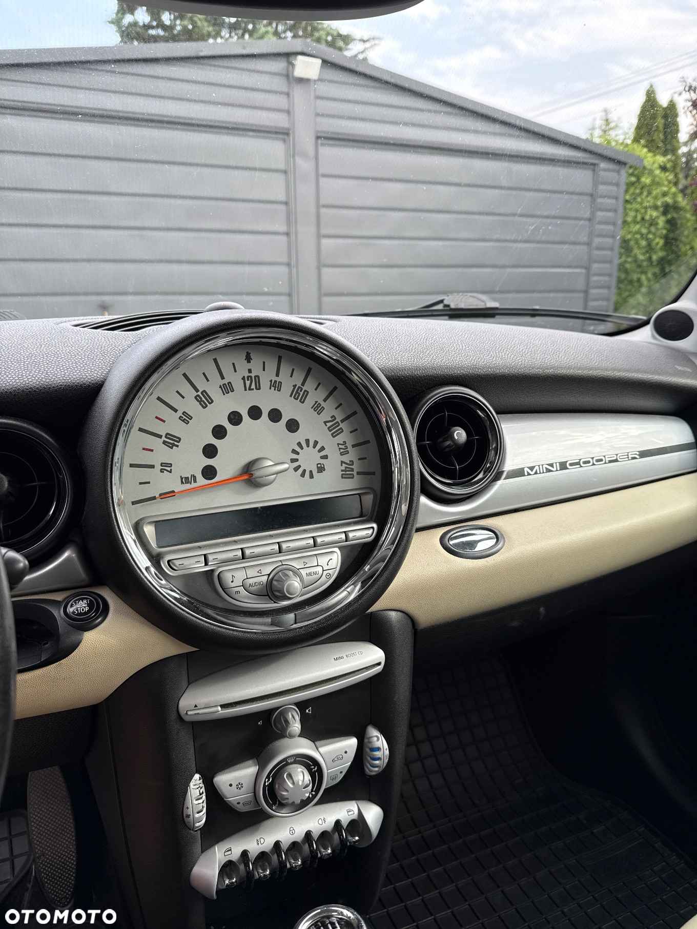 MINI Cooper Standard - 12