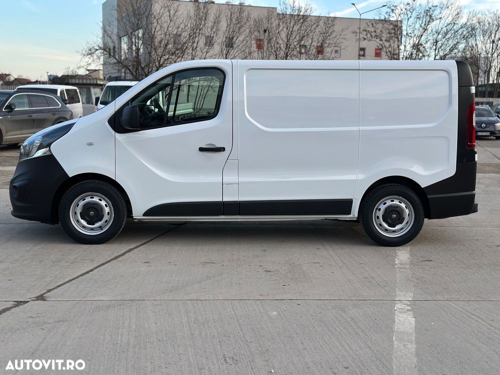 Opel Vivaro - 8