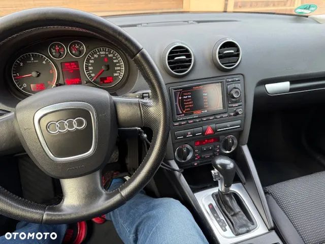 Audi A3 Sportback 2.0 TDI DPF (DSG) S tronic Ambiente - 10