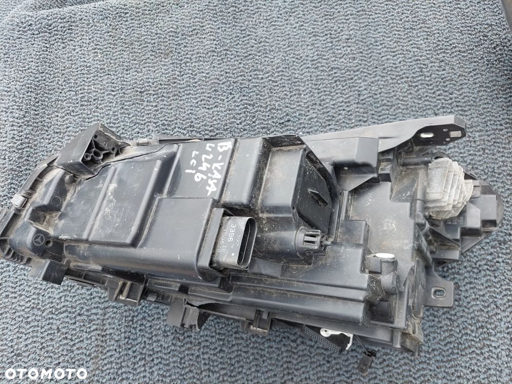 MERCEDES B-KLASA W246 lift LAMPA PRZÓD PRAWA FULL LED  A2469067001 RAF-AUTO CZĘŚCI - 10