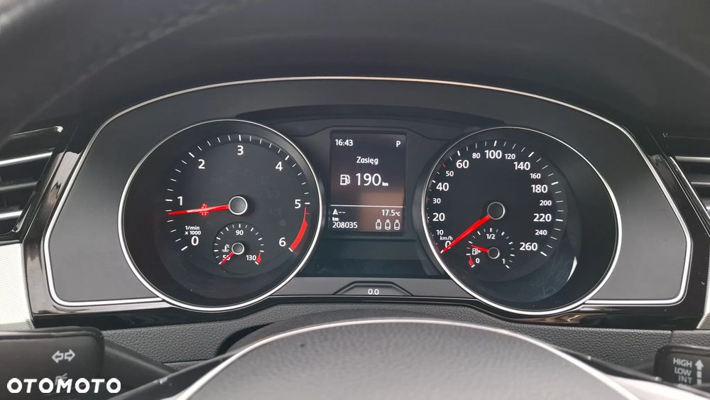 Volkswagen Passat 2.0 TDI (BlueMotion Technology) DSG Comfortline - 14