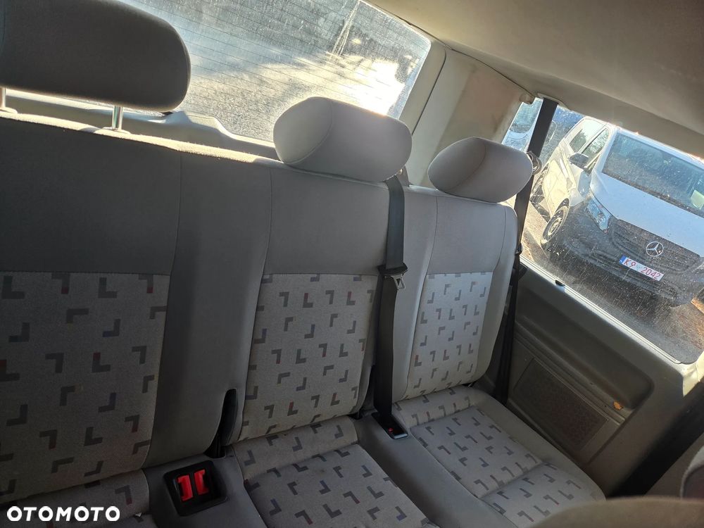 Volkswagen Transporter - 9
