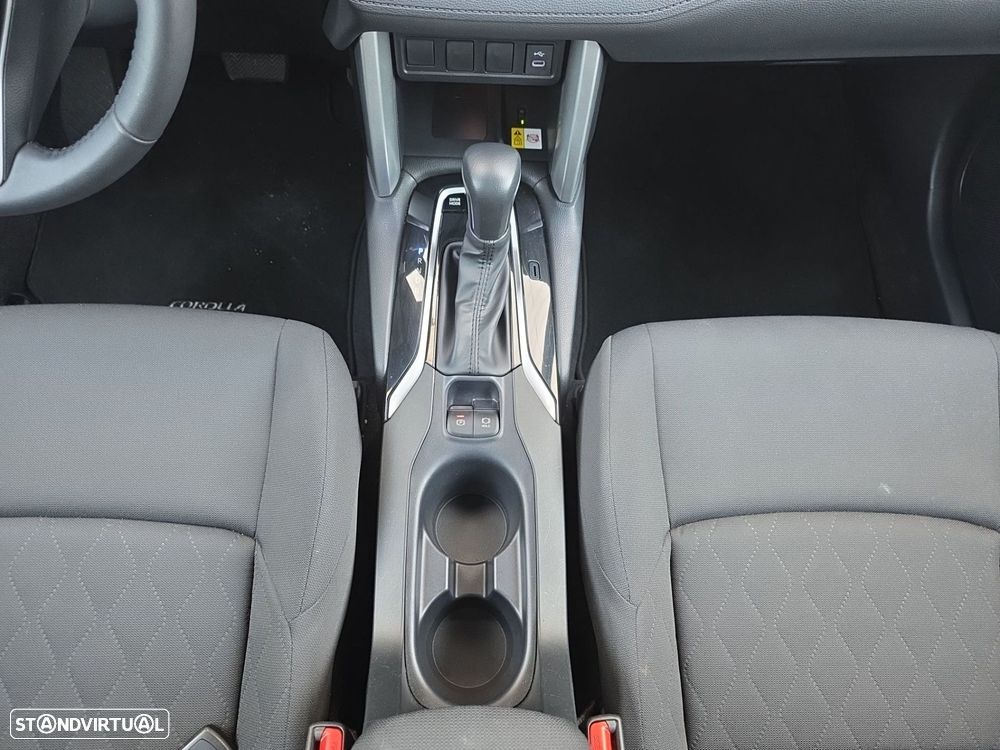 Toyota Corolla Cross 1.8 Hybrid Exclusive - 16