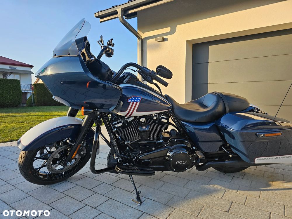 Harley-Davidson Touring Road Glide - 10