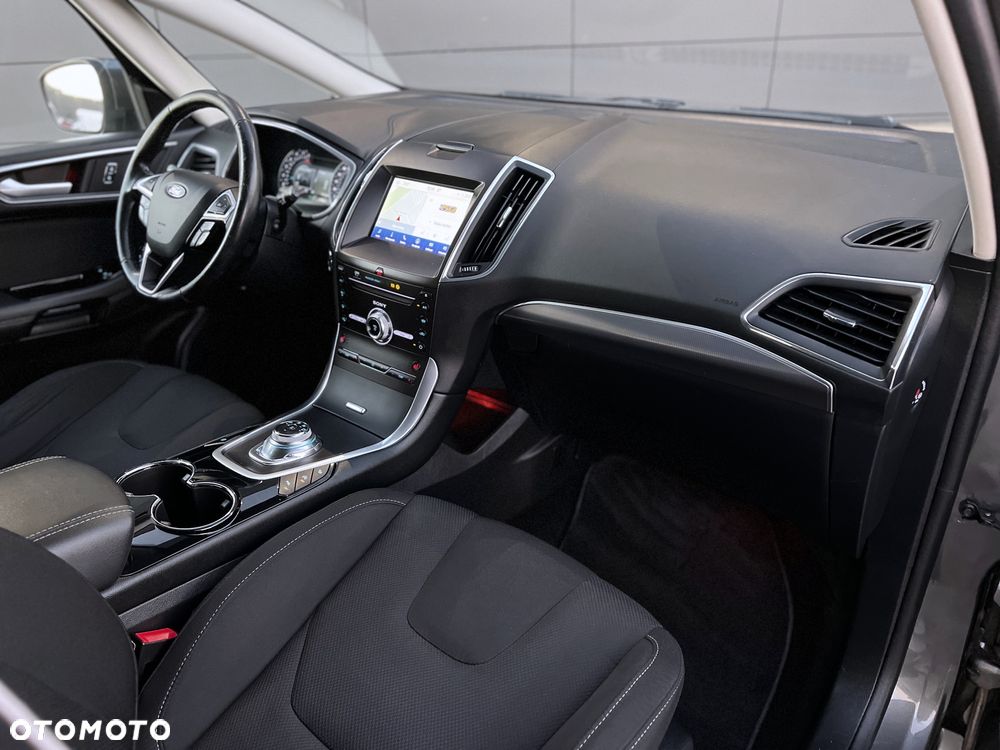 Ford S-Max 2.0 EcoBlue Titanium - 32