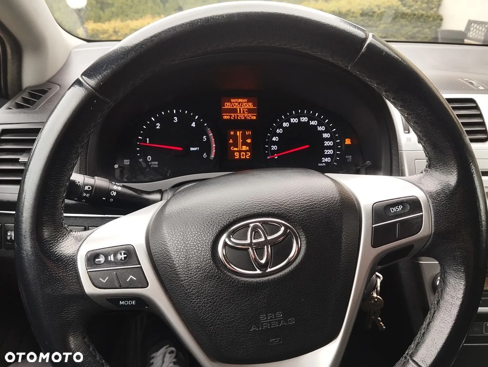 Toyota Avensis - 6