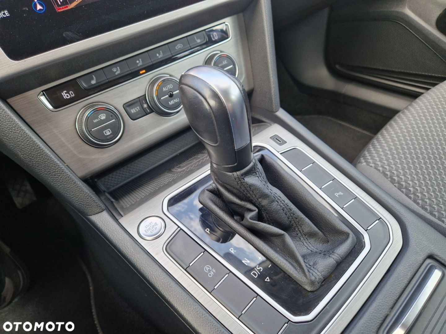 Volkswagen Passat Variant 2.0 TDI SCR DSG - 16