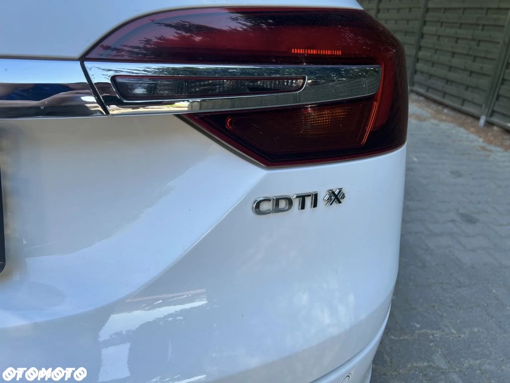 Opel Insignia - 18