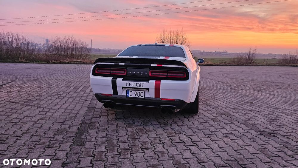 Dodge Challenger 6.2 Hellcat Widebody - 6