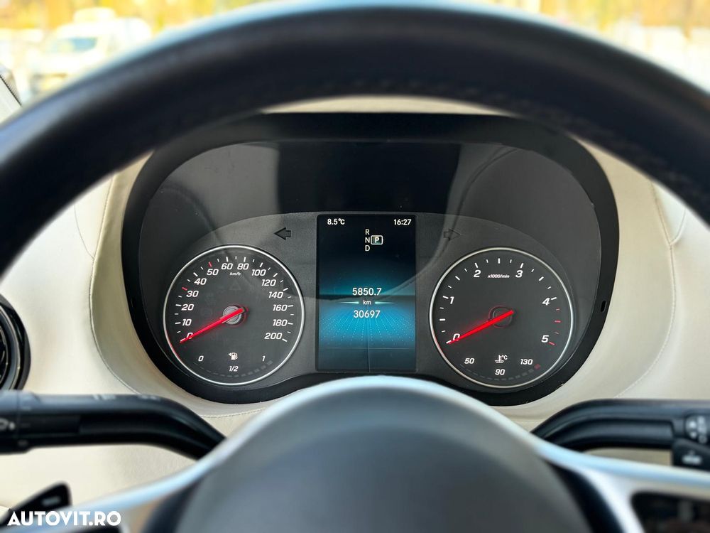 Mercedes-Benz Sprinter - 15