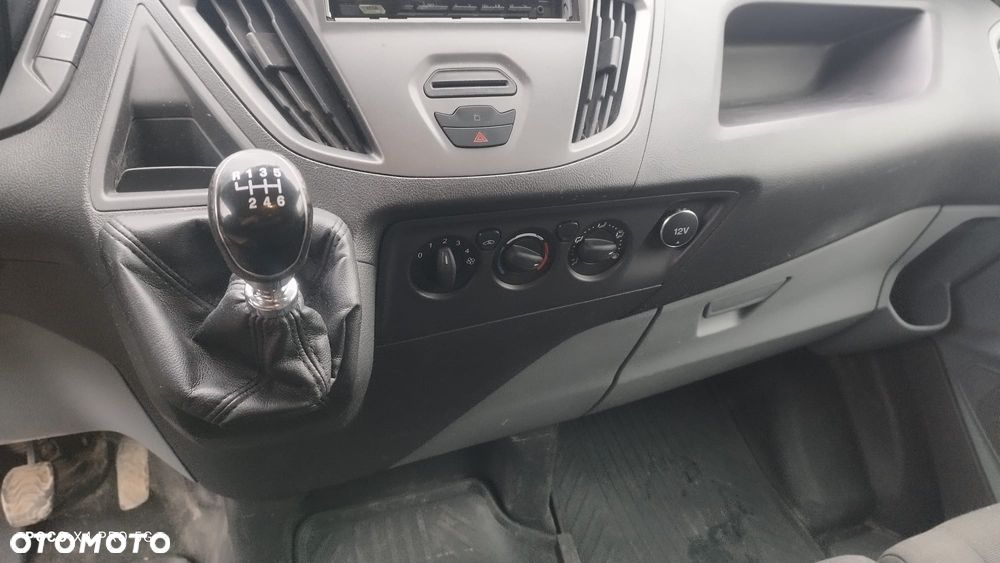 Ford Transit Custom - 13