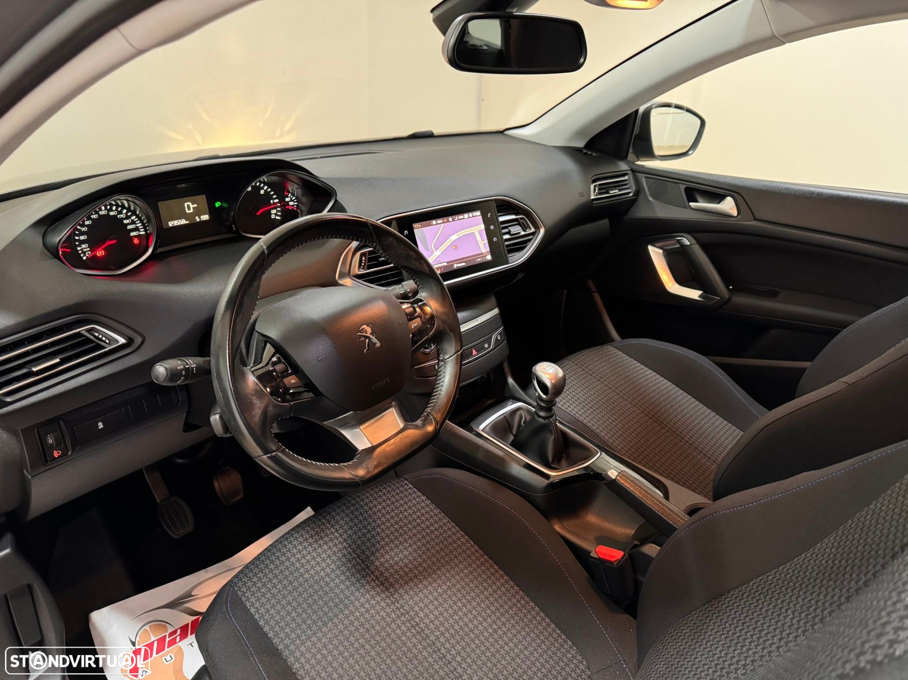 Peugeot 308 1.5 BlueHDi Style - 13