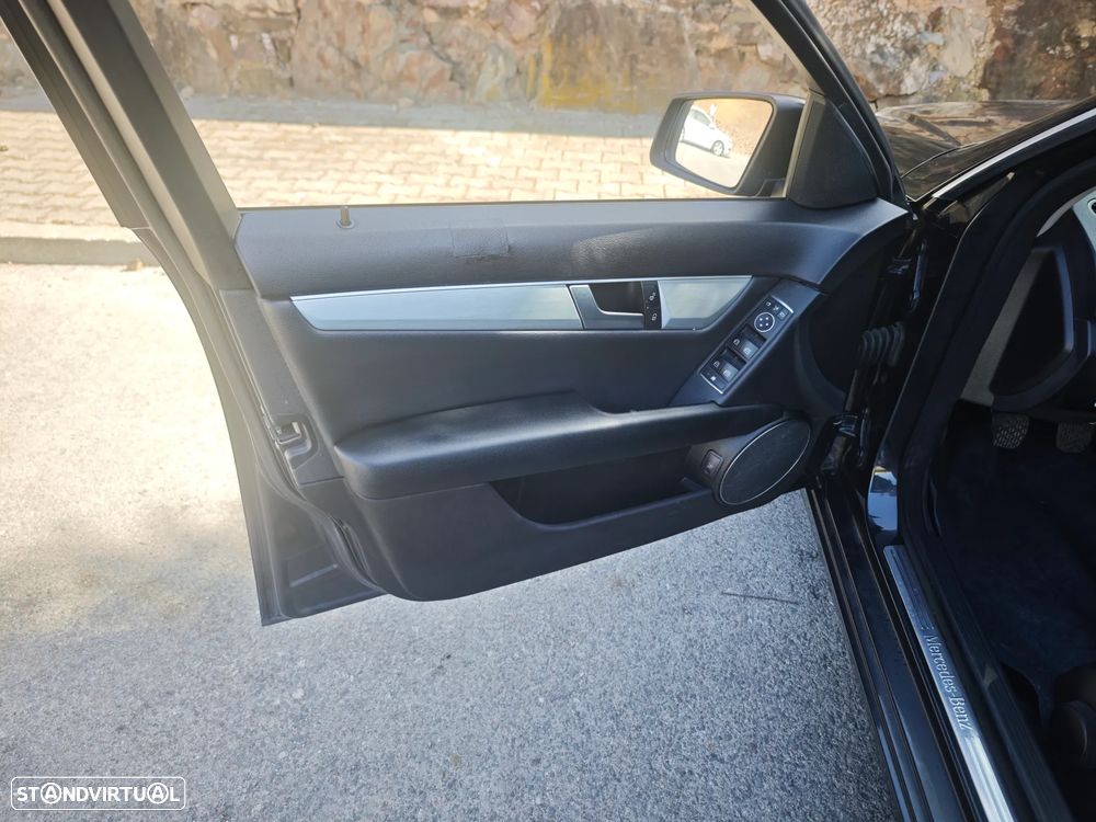 Mercedes-Benz C 200 - 9