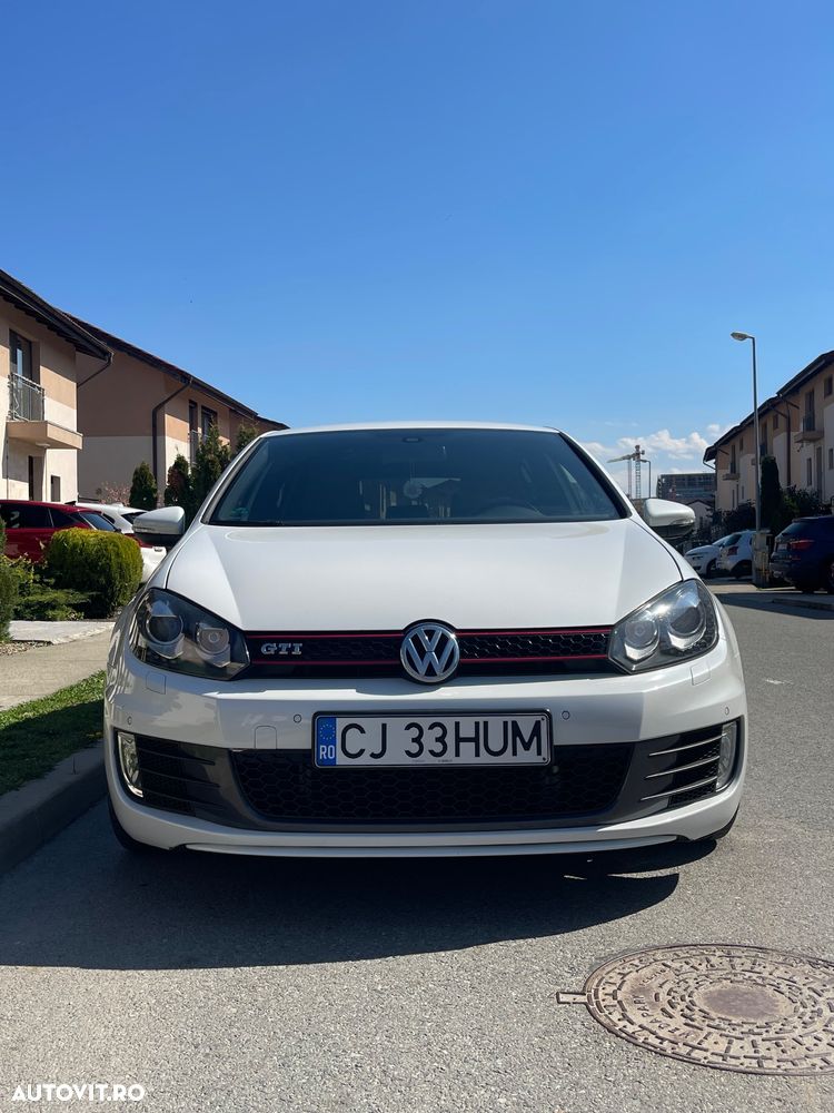 Volkswagen Golf - 2