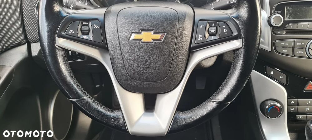 Chevrolet Cruze 1.4T LT+ - 23