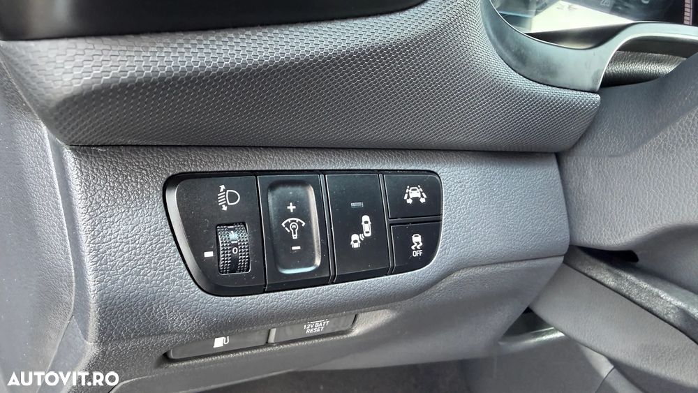 Hyundai IONIQ 1.6 GDI Premium - 14