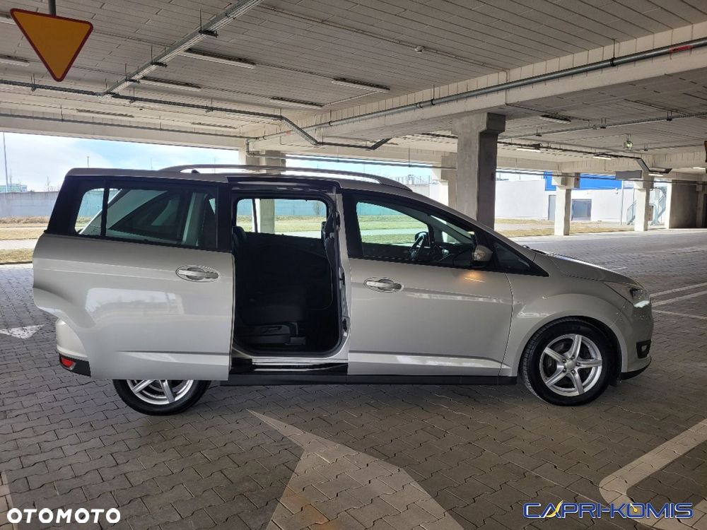Ford Grand C-MAX - 16