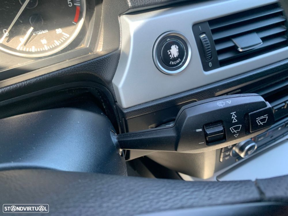 BMW 318 d Pack M - 32