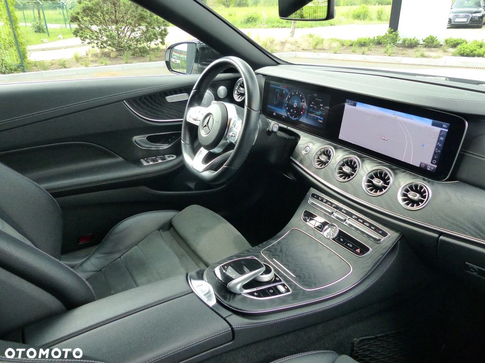 Mercedes-Benz Klasa E 200 9G-TRONIC AMG Line - 16