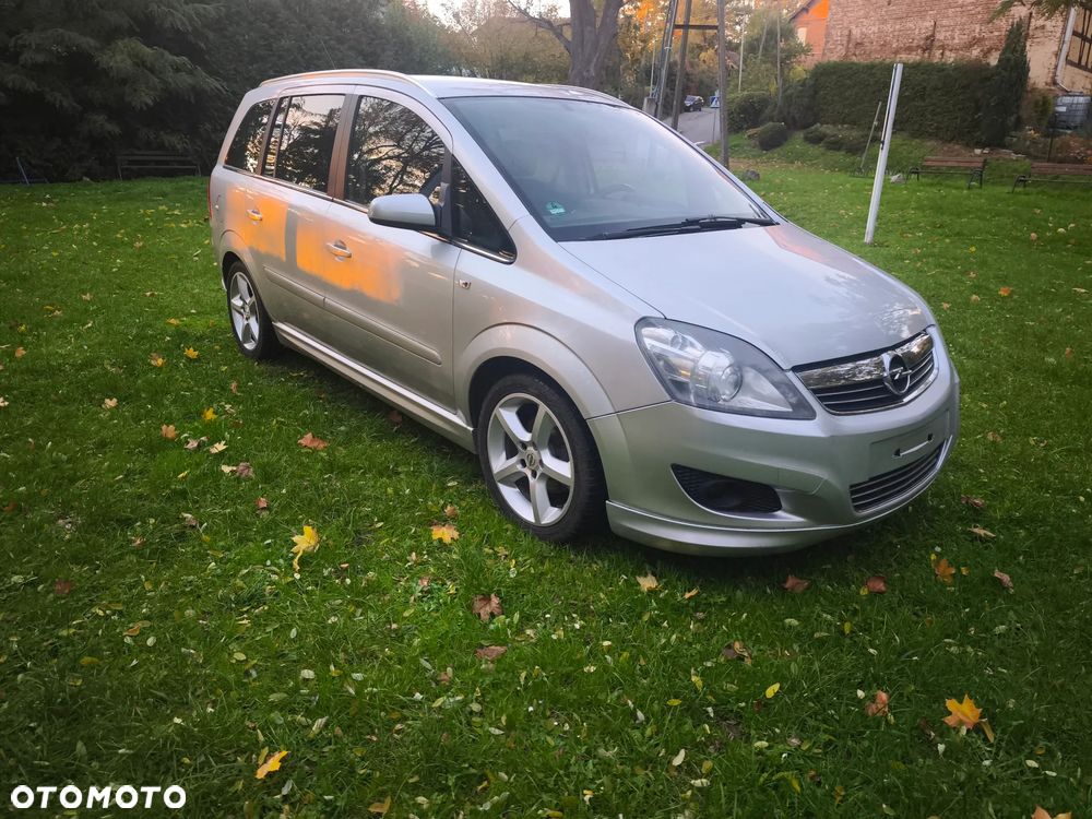 Opel Zafira - 10