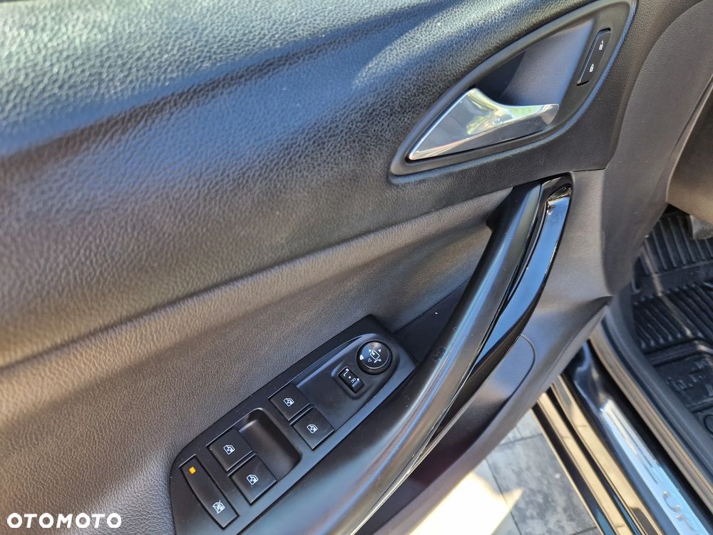 Opel Astra 1.6 CDTI Essentia S&S - 11