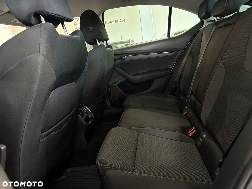 Skoda Octavia 2.0 TDI Ambition DSG - 29