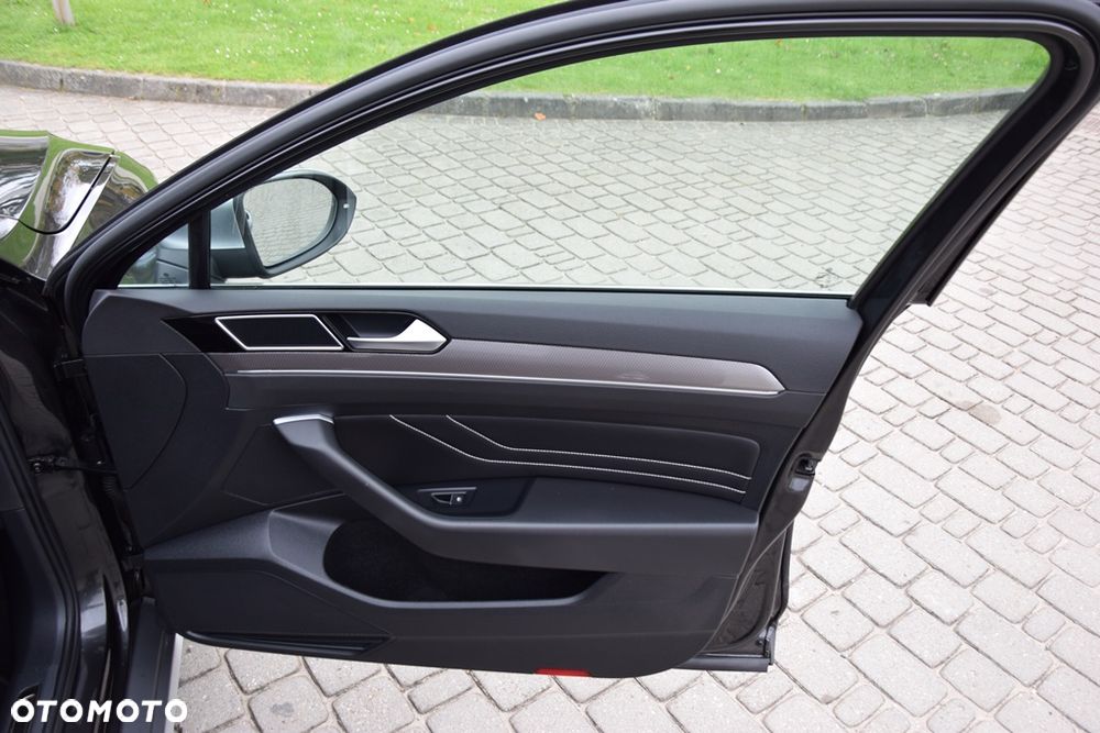 Volkswagen Passat Alltrack 2.0 TDI SCR DSG 4Motion - 27