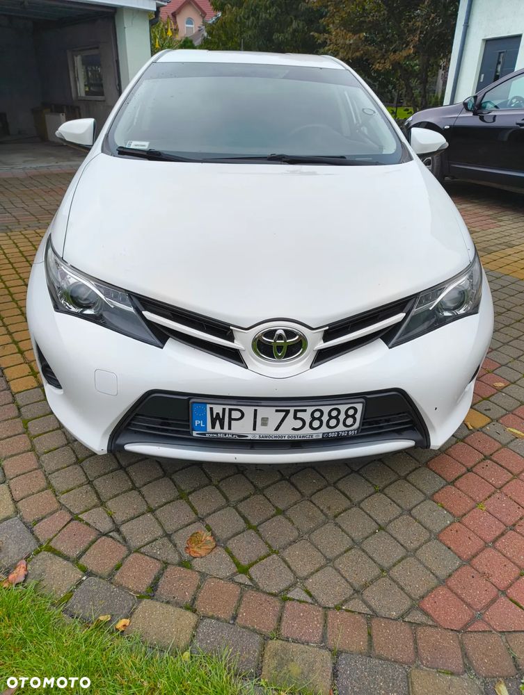 Toyota Auris 1.4 D-4D Luna - 2