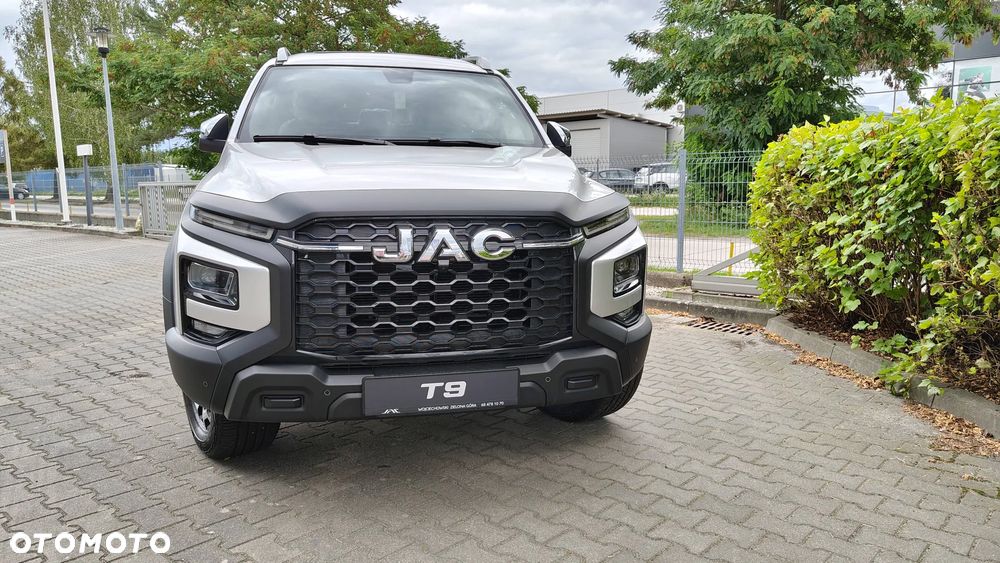 JAC T9