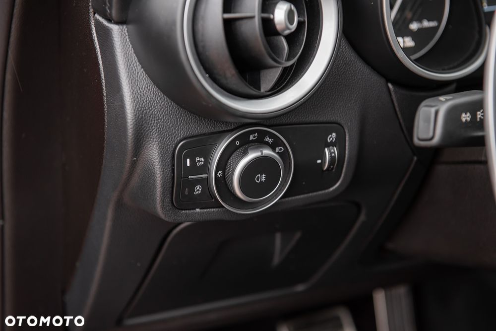 Alfa Romeo Stelvio - 23