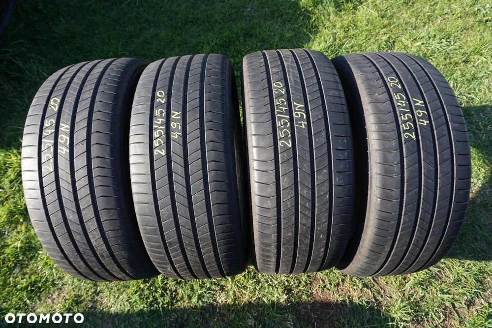 Kumho Ecsta 255 45 20 24rok - 1