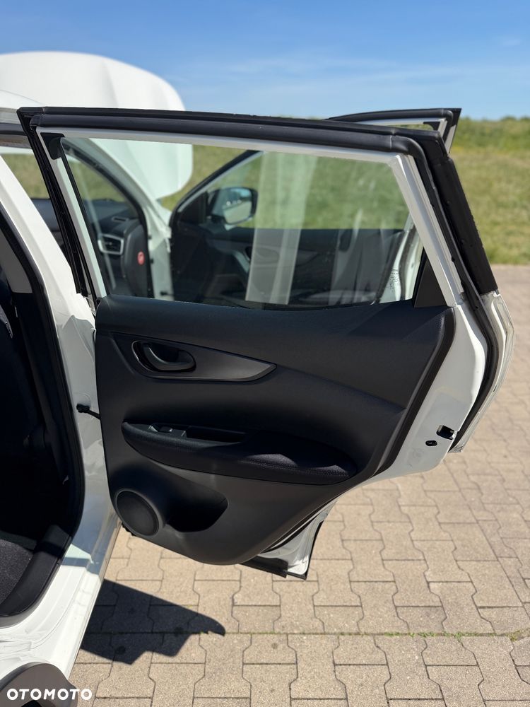 Nissan Qashqai 1.2 DIG-T N-Vision - 20