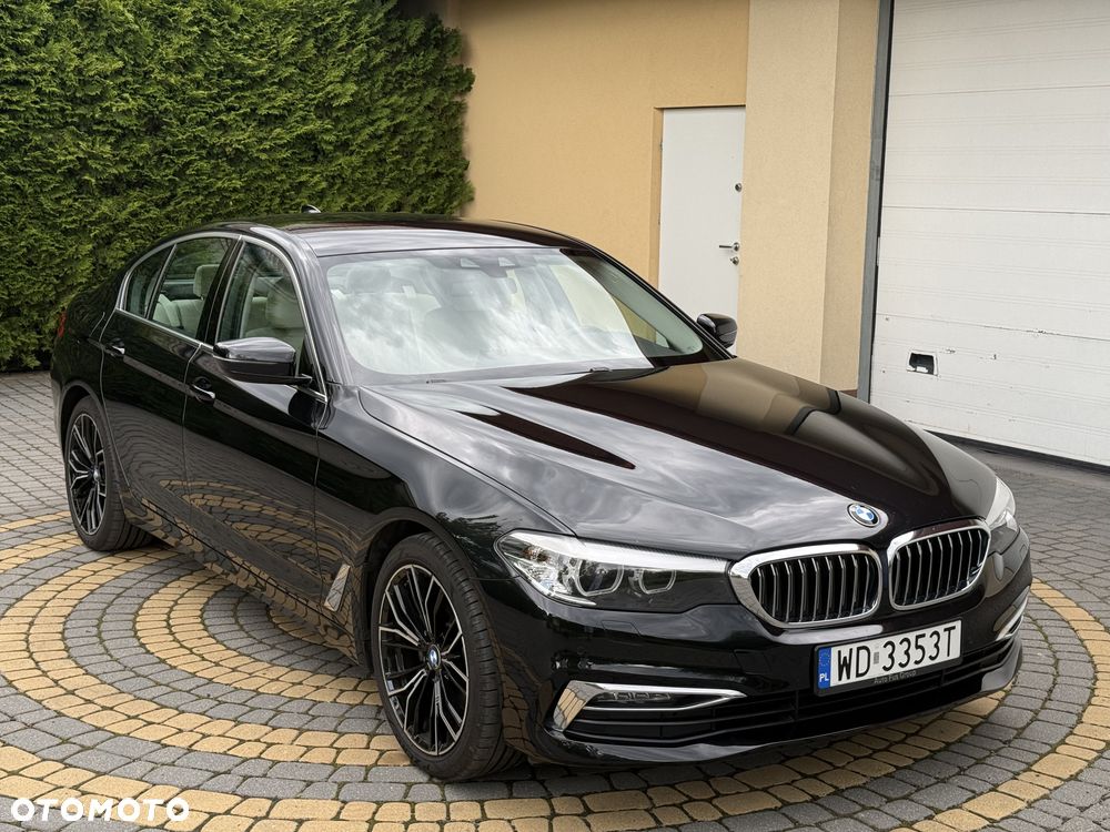 BMW Seria 5 520i Luxury Line - 9
