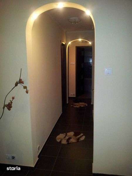 Inchiriez Apartament 3 camere Sudului (Berceni/Oltenitei) cu centrala — fotografia 3
