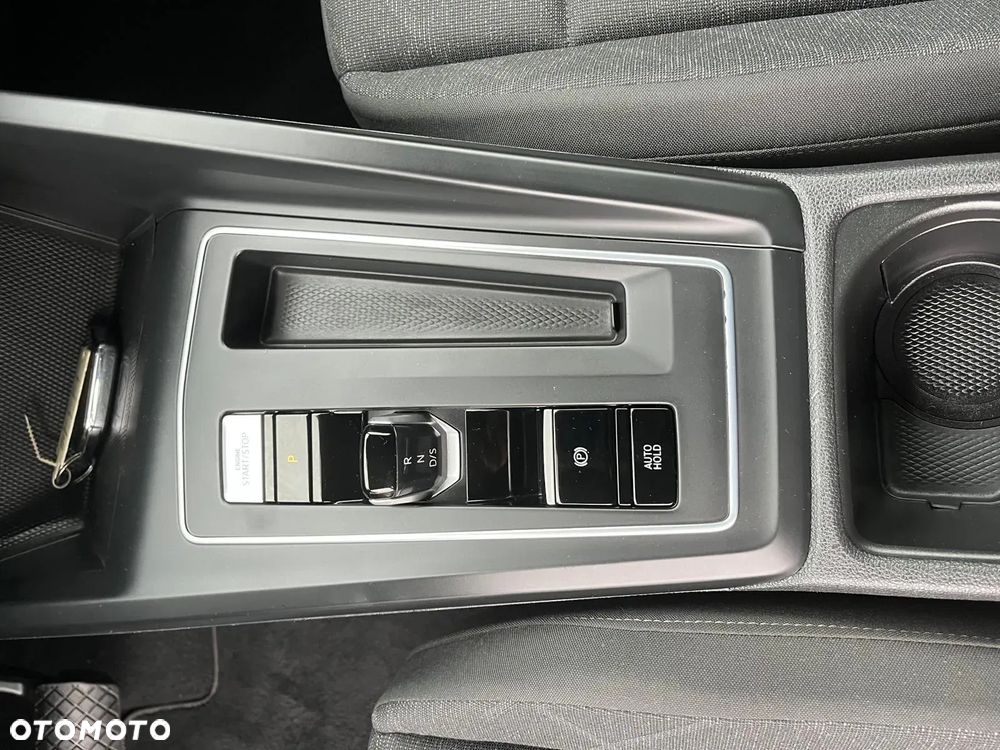 Volkswagen Golf - 30