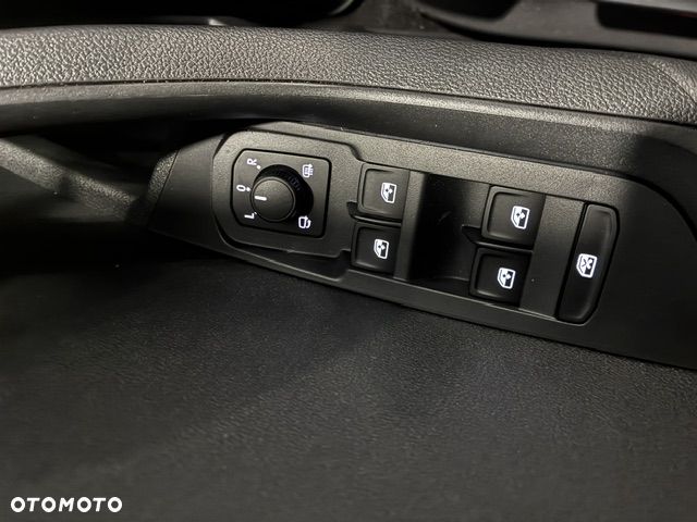 Skoda Karoq 1.5 TSI ACT Sportline DSG - 27
