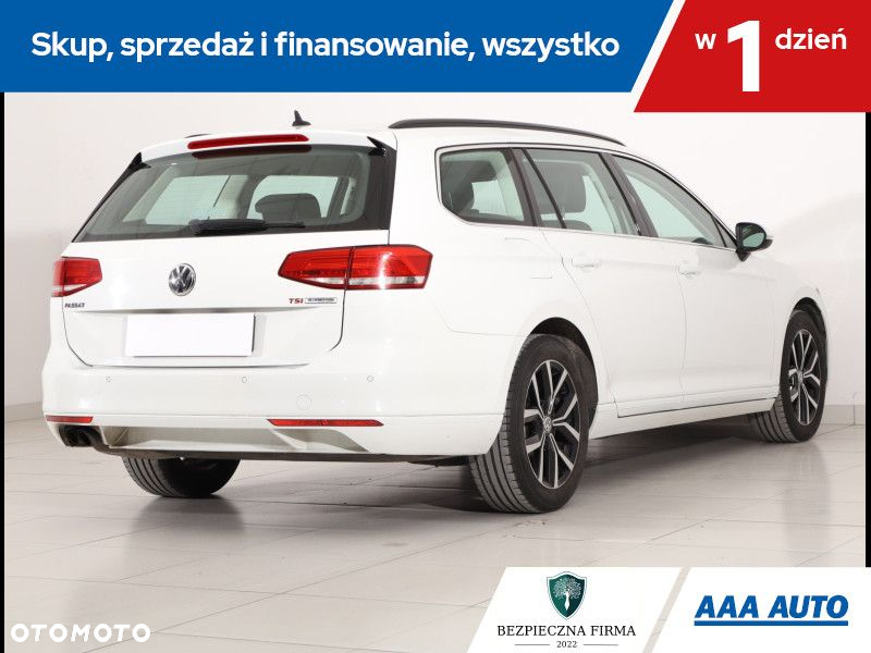Volkswagen Passat - 6