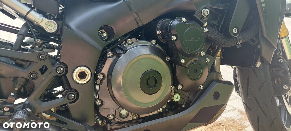 Suzuki GSX 1000 - 10