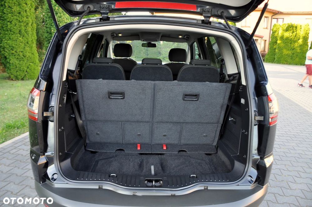 Ford S-Max - 38