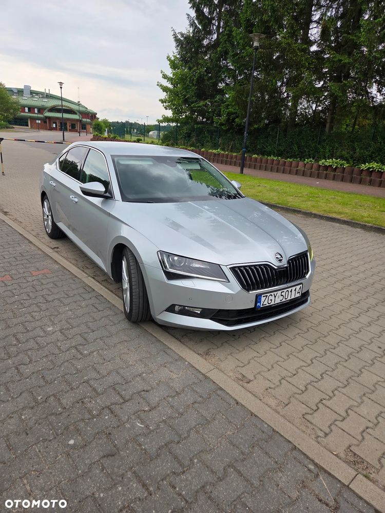Skoda Superb 2.0 TDI SCR 4x4 Style DSG - 2