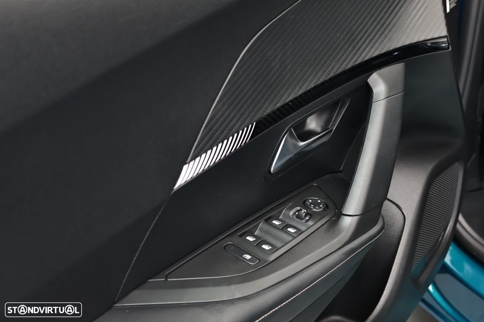 Peugeot 2008 1.2 PureTech Allure - 46