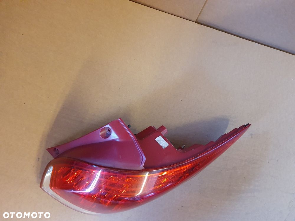 LAMPA PRAWA TYŁ TYLNA LED HYUNDAI VELOSTER - 3