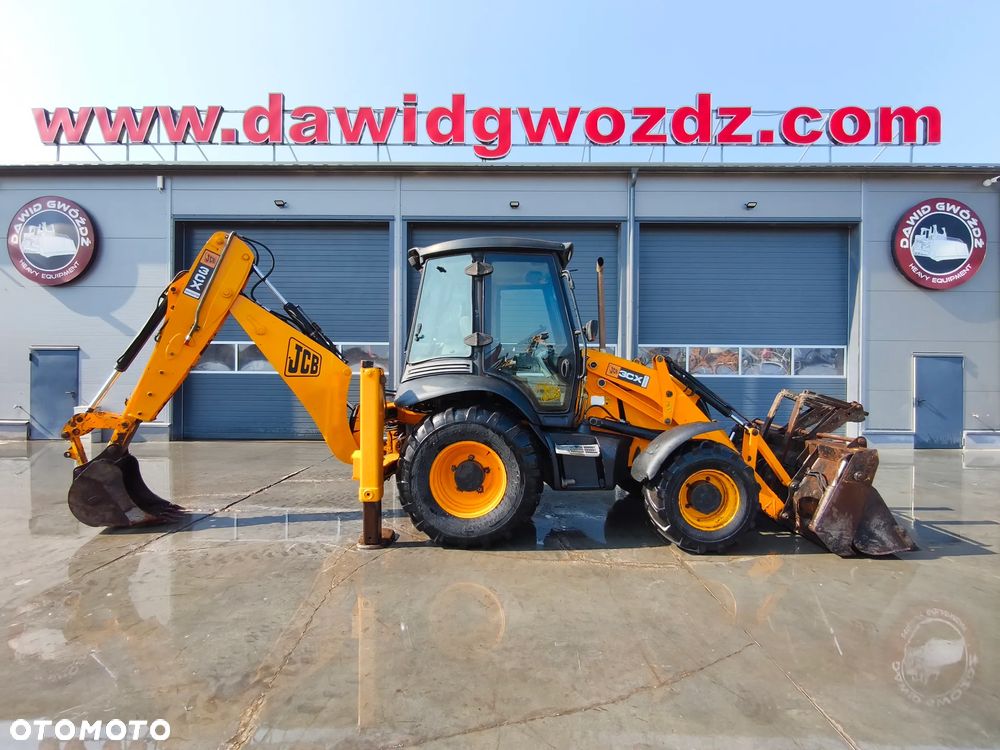JCB 3CX CONTRACTOR - 3